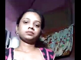 Bonny Indian Girl Chandani Jug Massage - IndianHiddenCams.com